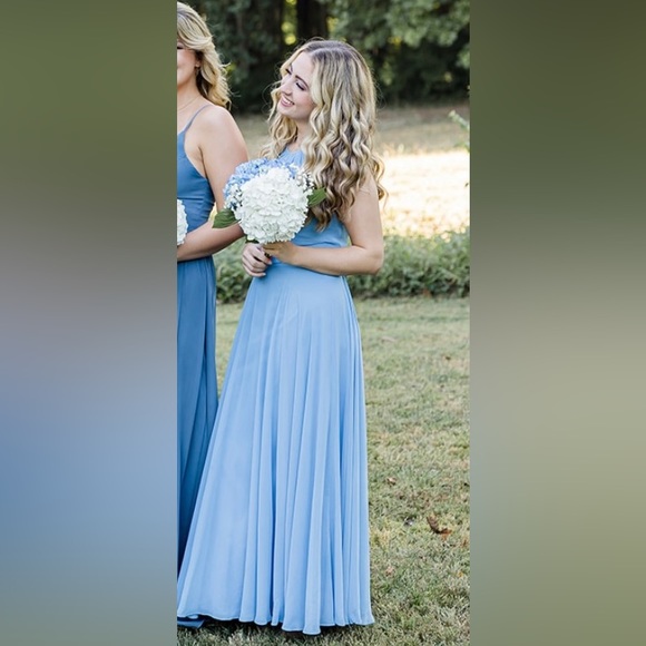 Gorgeous Halter Chiffon Bridesmaid Gown - Picture 2 of 6